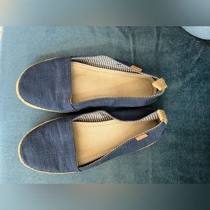 Sanuk espadrilles. Size 8.5